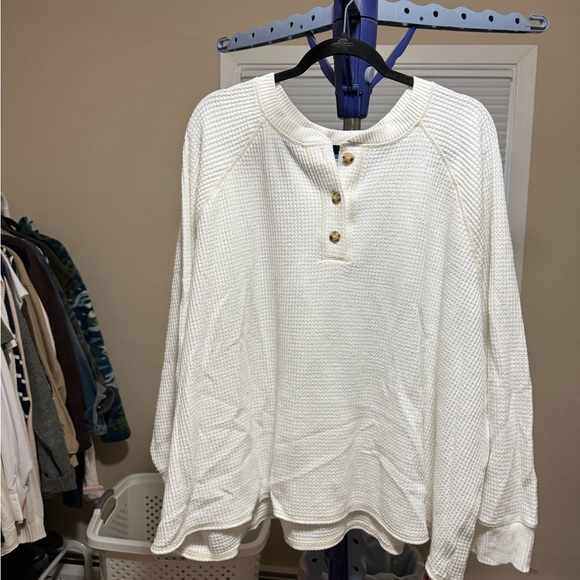 Old Navy Cream Waffle Knit Henley Pullover - Picture 4 of 8